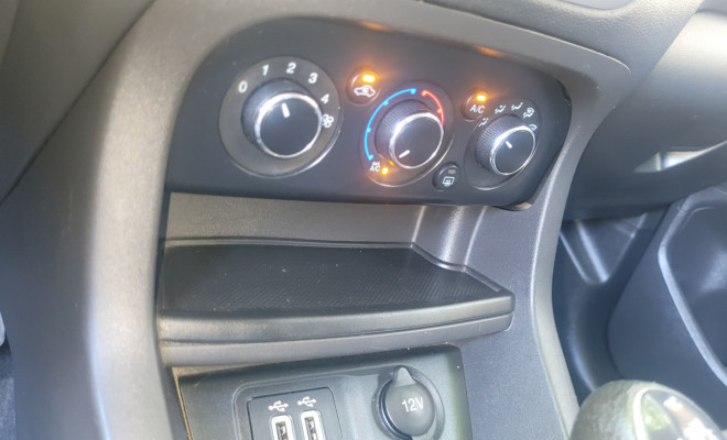 Ford Ka 1.5 Sedan SE 12V Flex 4p Mec. 2019 Flex-9