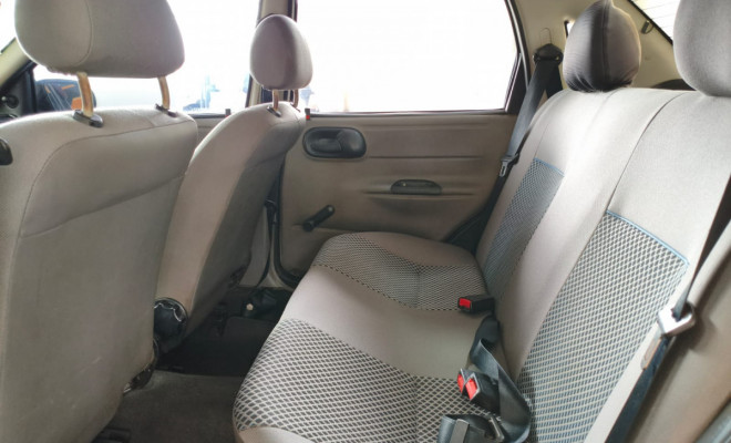 GM - Chevrolet Classic Life/LS 1.0 VHC FlexP. 4p 2010 Flex-6