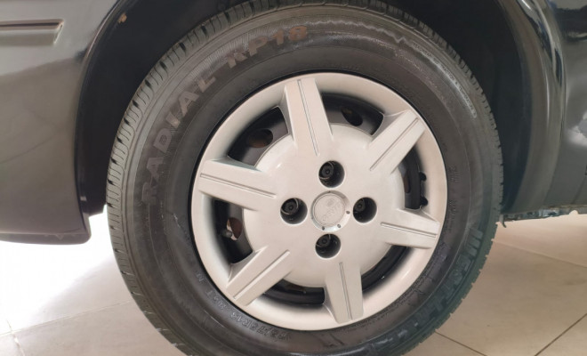 GM - Chevrolet Classic Life/LS 1.0 VHC FlexP. 4p 2010 Flex-16