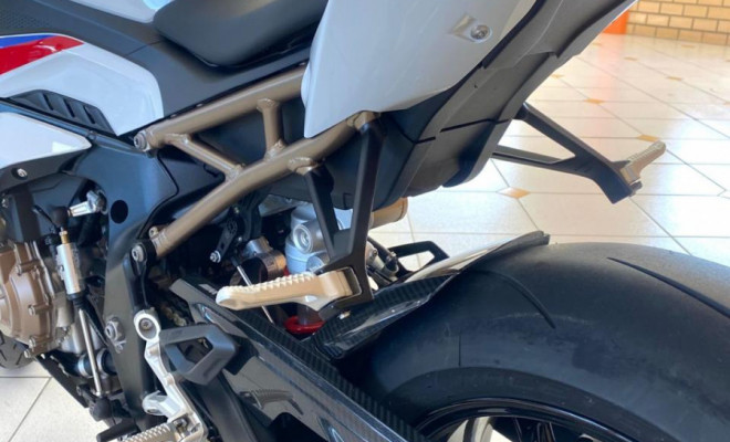 BMW S 1000 RR-M Carbon 2022 Gasolina-12