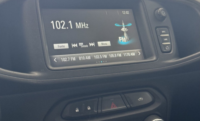 GM - Chevrolet ONIX HATCH LTZ 1.4 8V FlexPower 5p Mec. 2018 Flex-3