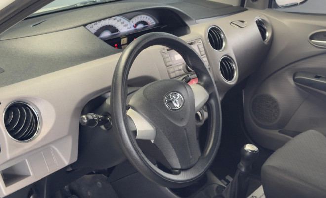 Toyota ETIOS XLS 1.5 Flex 16V 5p Mec. 2013 Flex-0