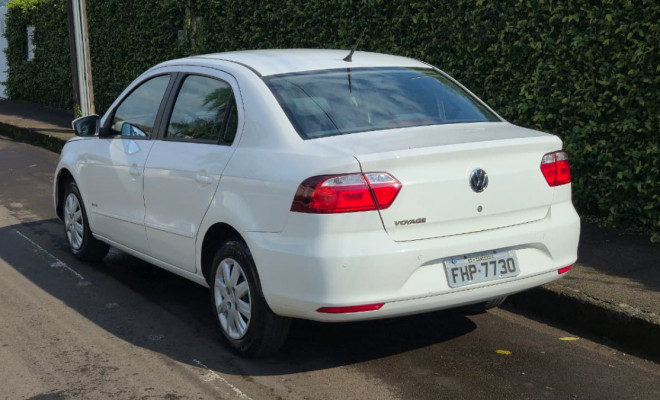 VW - VolksWagen VOYAGE 1.0/1.0 City Mi Total Flex 8V 4p 2014 Flex-2