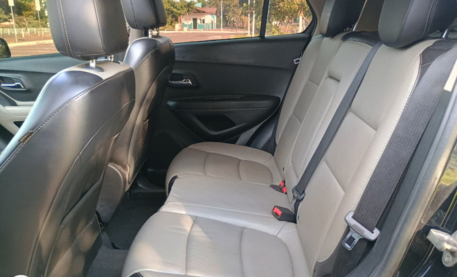 GM - Chevrolet TRACKER LTZ 1.8 16V Flex 4x2 Aut. 2015 Flex-4