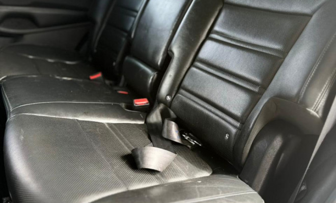 Kia Motors Sorento 3.3 V6 24V 270cv 4x2 Aut. 2016 Gasolina-12