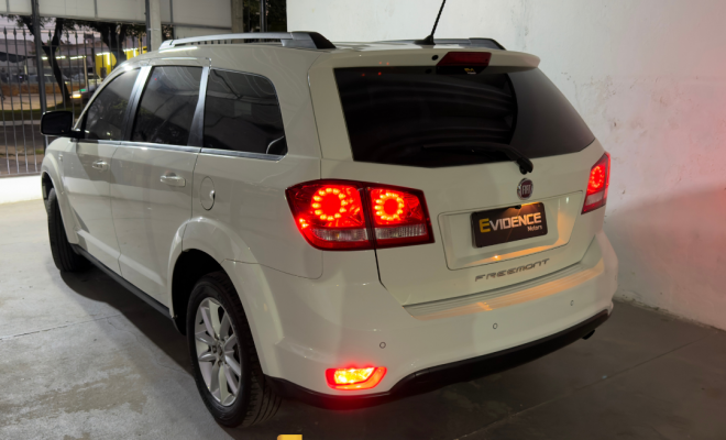 Fiat FREEMONT EMOT./PRECISION 2.4 16V 5p Aut. 2015 Gasolina-3