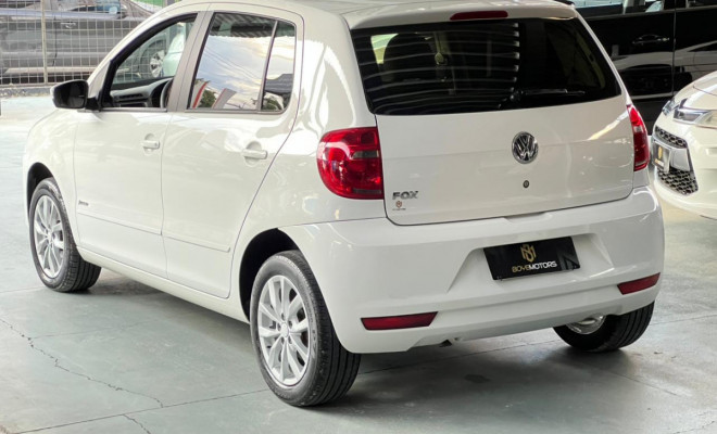 VW - VolksWagen Fox BLUEMOTION 1.0 Mi Total Flex 12V 5p 2014 Flex-2