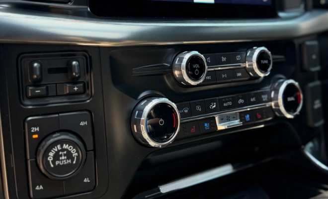 Ford F-150 Lariat 4x4 5.0 V8 2023 Gasolina-6