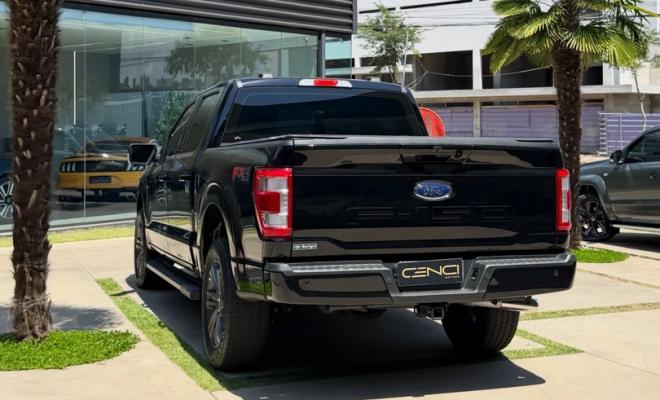 Ford F-150 Lariat 4x4 5.0 V8 2023 Gasolina-0