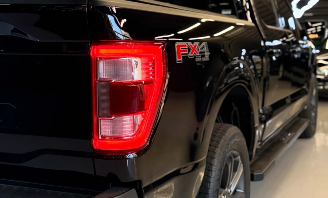 Ford F-150 Lariat 4x4 5.0 V8 2023 Gasolina-1