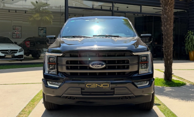 Ford F-150 Lariat 4x4 5.0 V8 2023 Gasolina-3