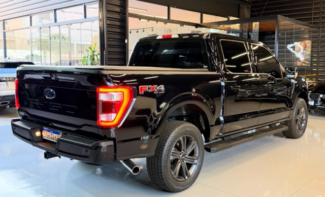 Ford F-150 Lariat 4x4 5.0 V8 2023 Gasolina-0
