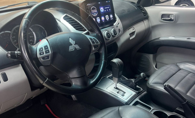 Mitsubishi L200 T.OUTDOOR 3.2 CD TB Int. Dies. Aut. 2018 Diesel-6