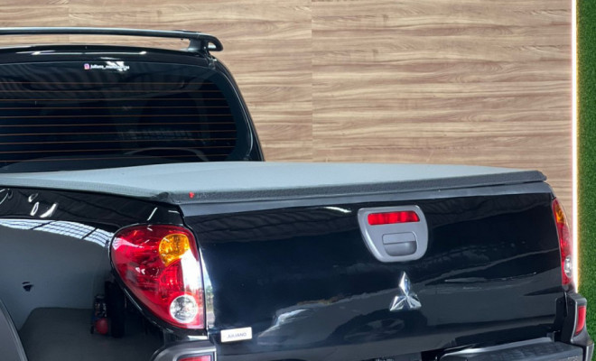 Mitsubishi L200 T.OUTDOOR 3.2 CD TB Int. Dies. Aut. 2018 Diesel-10