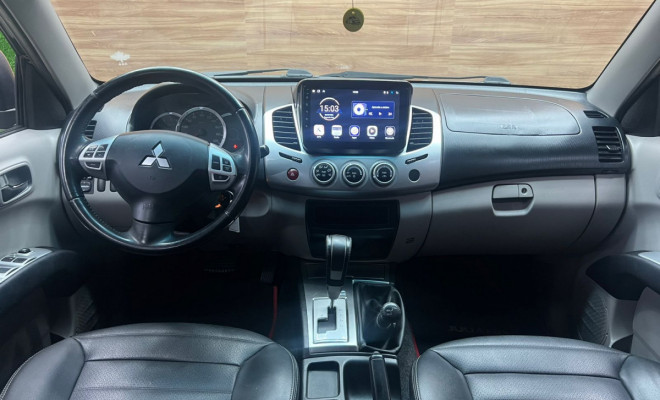 Mitsubishi L200 T.OUTDOOR 3.2 CD TB Int. Dies. Aut. 2018 Diesel-3