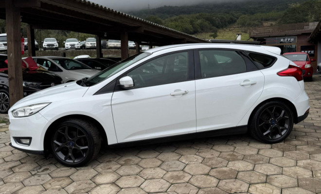 Ford Focus 2.0 16V/SE/SE Plus Flex 5p Aut. 2016 Flex-1
