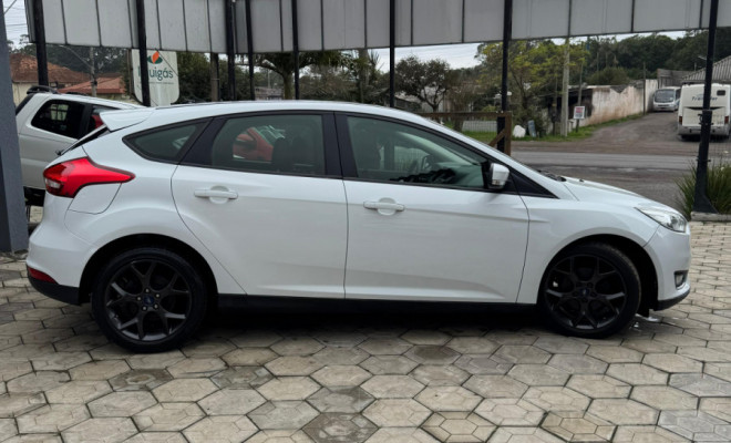 Ford Focus 2.0 16V/SE/SE Plus Flex 5p Aut. 2016 Flex-0