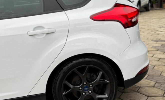 Ford Focus 2.0 16V/SE/SE Plus Flex 5p Aut. 2016 Flex-5