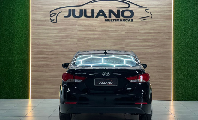 Hyundai Elantra GLS 2.0 16V Flex Aut. 2015 Flex-13