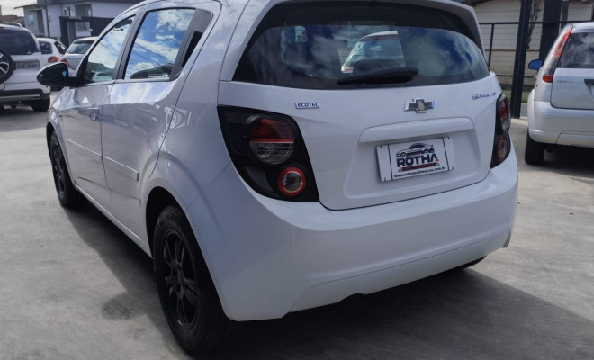 GM - Chevrolet SONIC HB LT 1.6 16V FlexPower 5p Mec. 2013 Flex-2