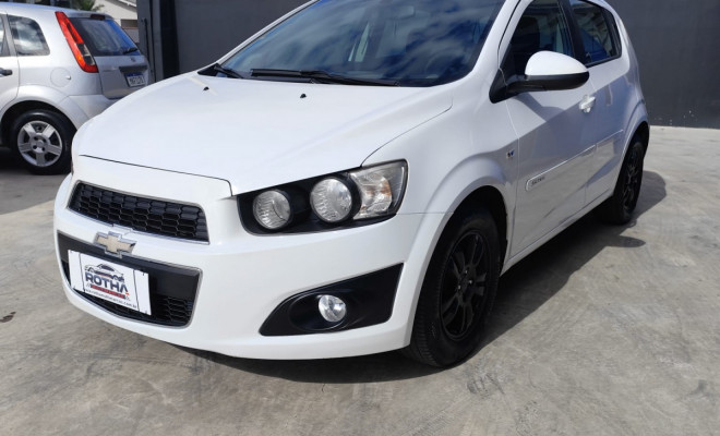 GM - Chevrolet SONIC HB LT 1.6 16V FlexPower 5p Mec. 2013 Flex-1