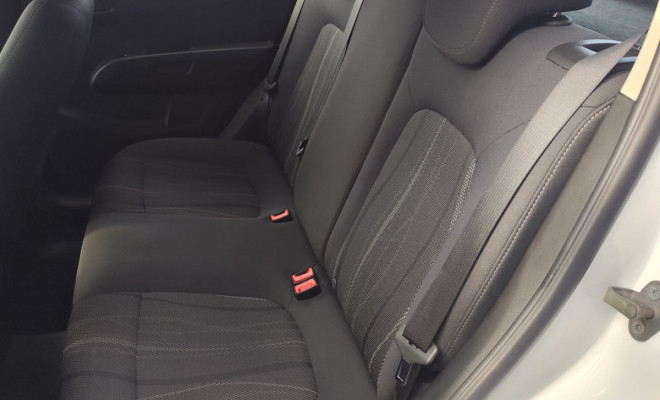 GM - Chevrolet SONIC HB LT 1.6 16V FlexPower 5p Mec. 2013 Flex-6