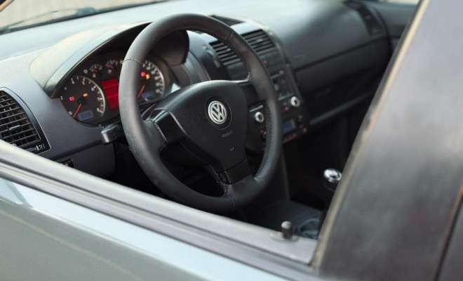 VW - VolksWagen Polo Sed. COMFORT. 1.6 Mi Tot. Flex 8v 2009 Flex-11