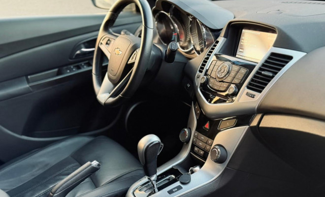 GM - Chevrolet CRUZE HB Sport LTZ 1.8 16V FlexP. 5p Aut 2014 Flex-10