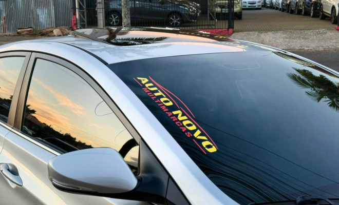 Hyundai Elantra GLS 2.0 16V Flex Aut. 2015 Flex-8