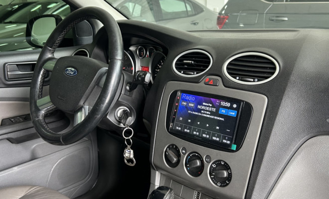 Ford Focus Sedan 2.0 16V/2.0 16V Flex 4p Aut. 2010 Flex-8