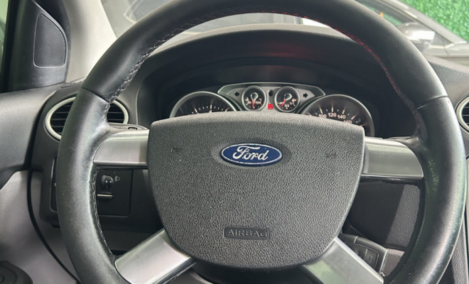 Ford Focus Sedan 2.0 16V/2.0 16V Flex 4p Aut. 2010 Flex-7