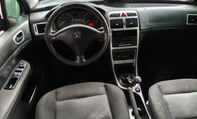 Peugeot 307 Sed. Presence 1.6 Flex 16V 4p 2009 Flex-6
