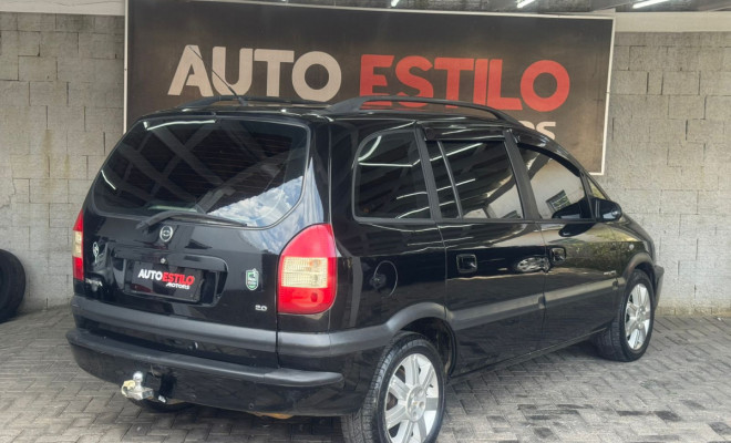 GM - Chevrolet Zafira Eleg.2.0 MPFI FlexPower 8V 5p Aut 2011 Flex-1