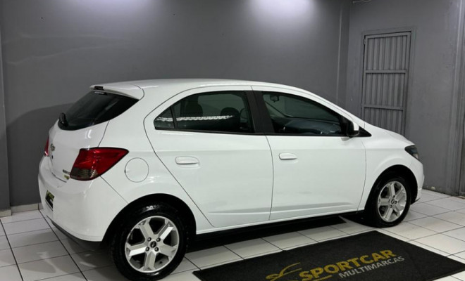 GM - Chevrolet ONIX HATCH LT 1.4 8V FlexPower 5p Mec. 2015 Flex-6