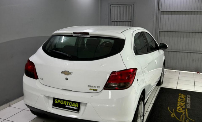 GM - Chevrolet ONIX HATCH LT 1.4 8V FlexPower 5p Mec. 2015 Flex-5