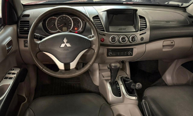 Mitsubishi L200 Triton HPE 3.5 CD V6 24V Flex Aut. 2010 Flex-4