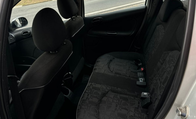 Peugeot 207 SW XR Sport 1.4 Flex 8V 5p 2010 Flex-8