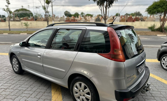 Peugeot 207 SW XR Sport 1.4 Flex 8V 5p 2010 Flex-1