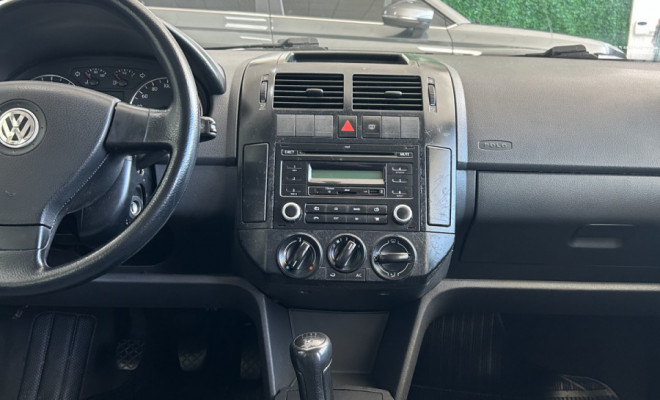 VW - VolksWagen Polo 1.6 Mi/S.Ouro 1.6 Mi Tot.Flex 8V 5p 2011 Flex-6