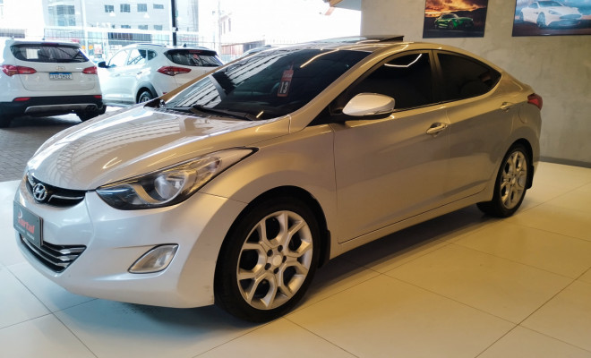 Hyundai Elantra GLS 1.8 16V Aut. 2013 Gasolina-2