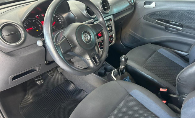 VW - VolksWagen VOYAGE 1.0/1.0 City Mi Total Flex 8V 4p 2015 Flex-10