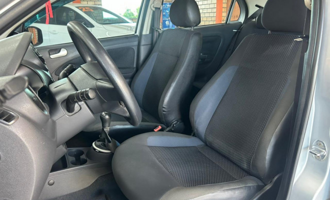 VW - VolksWagen VOYAGE 1.0/1.0 City Mi Total Flex 8V 4p 2015 Flex-9