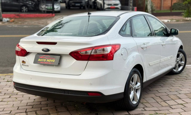Ford Focus Sedan 1.6/1.6 Flex 8V/16V 4p Mec. 2014 Flex-4