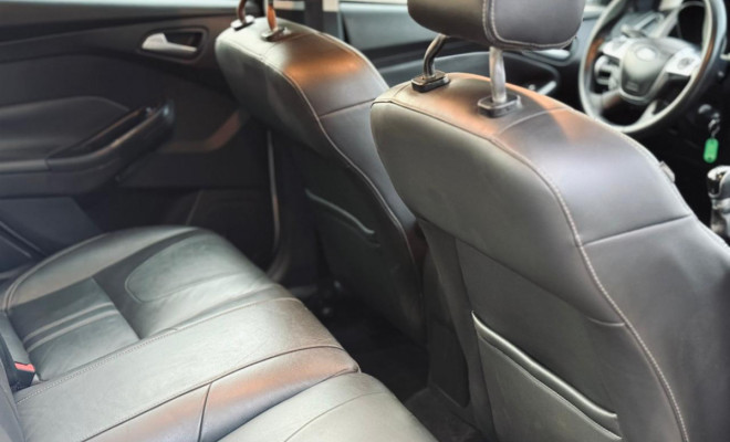 Ford Focus Sedan 1.6/1.6 Flex 8V/16V 4p Mec. 2014 Flex-13