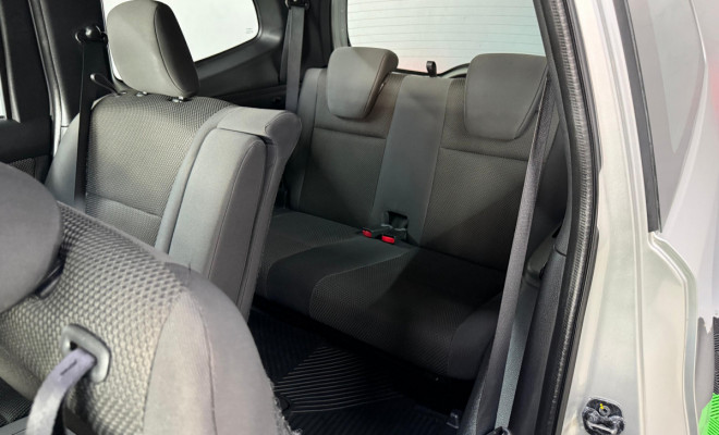 Nissan LIVINA GRAND S 1.8 16V Flex Fuel Mec. 2012 Flex-6