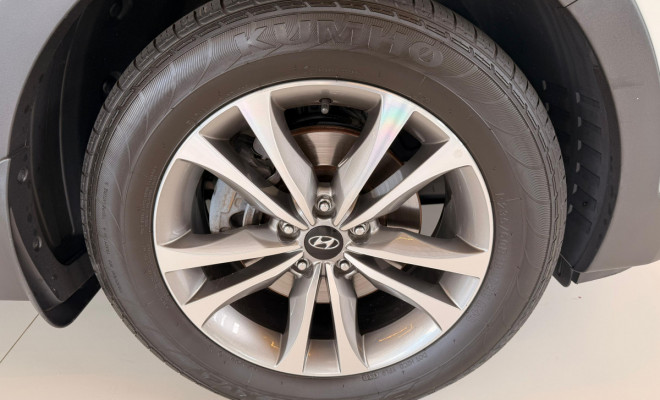 Hyundai Santa Fe/GLS 3.3 V6 4X4 Tiptronic 2016 Gasolina 7 LUGARES-8