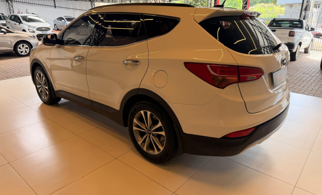 Hyundai Santa Fe/GLS 3.3 V6 4X4 Tiptronic 2016 Gasolina 7 LUGARES-4