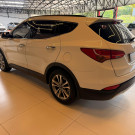 Hyundai Santa Fe/GLS 3.3 V6 4X4 Tiptronic 2016 Gasolina 7 LUGARES-4