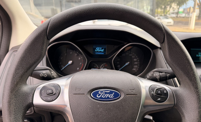 Ford Focus 1.6 S/SE/SE Plus Flex 8V/16V  5p 2015 Flex-9