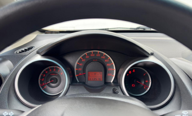 Fit LX 1.4 Aut. 2014 | Completo, automático e pronto para chamar atenção-10